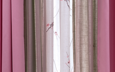 Tende a strati: creare un look sofisticato con drappeggi e trasparenze